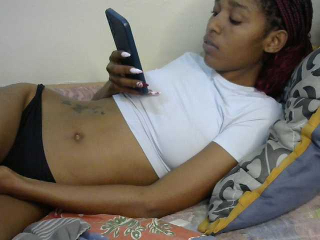 Truegirl2 live cam on BongaCams