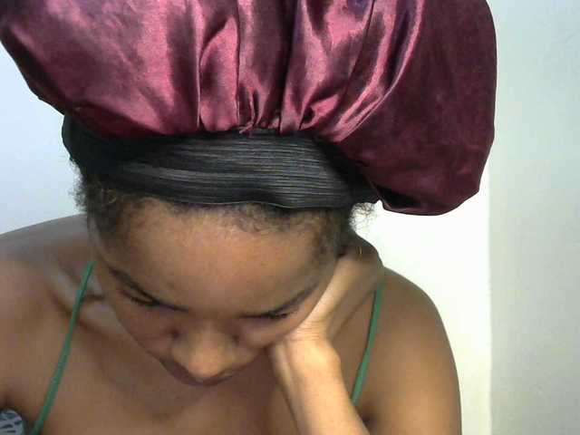 Truegirl2 live cam on BongaCams