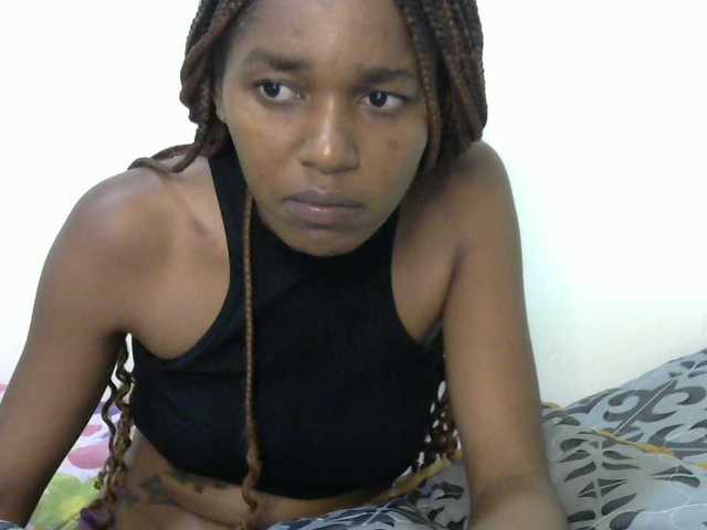 Truegirl2 live cam on BongaCams