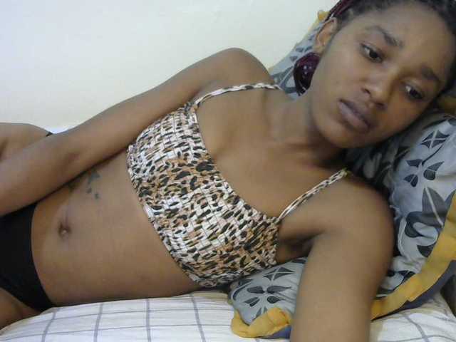 Truegirl2 live webcam show