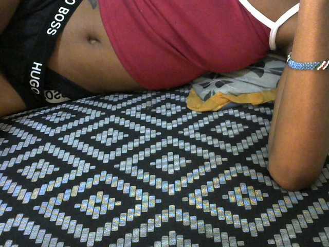 Truegirl2 live cam on BongaCams