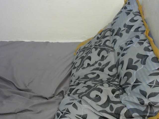 Truegirl2 live cam on BongaCams
