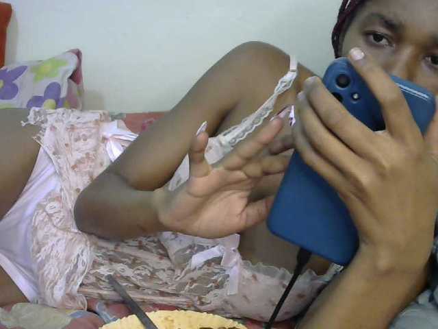 Truegirl2 live cam on BongaCams