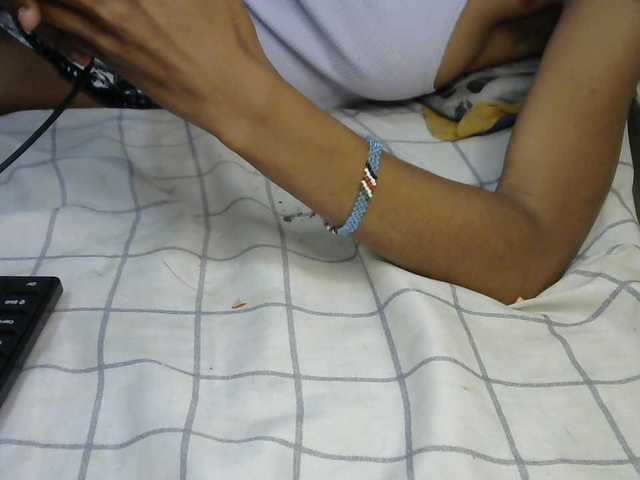 Truegirl2 live cam on BongaCams