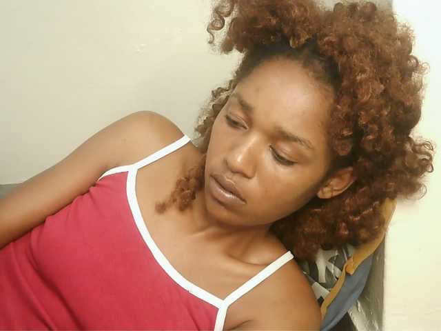 Truegirl2 live cam on BongaCams