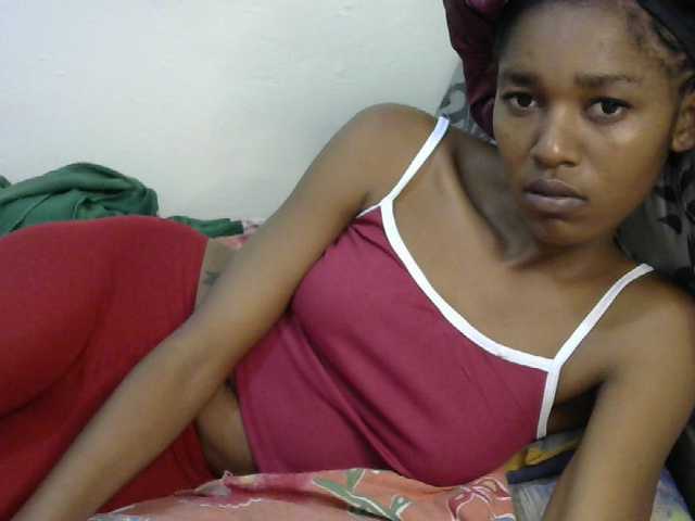 Truegirl2 live cam on BongaCams
