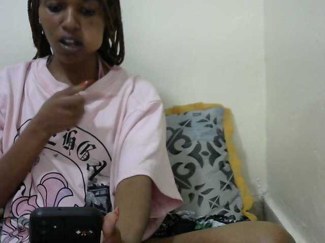 Truegirl2 live cam on BongaCams