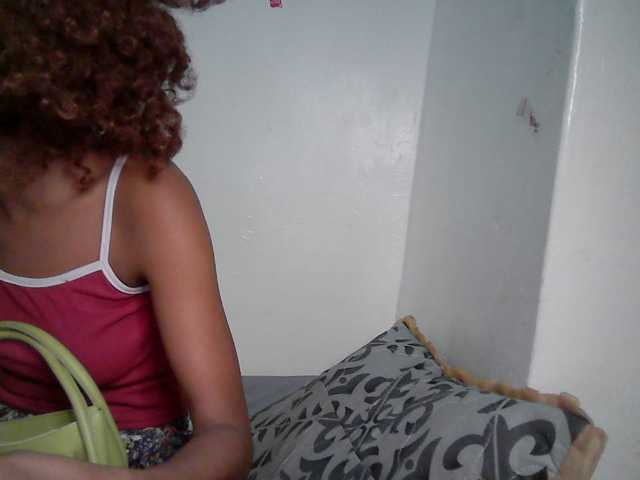 Truegirl2 live cam on BongaCams