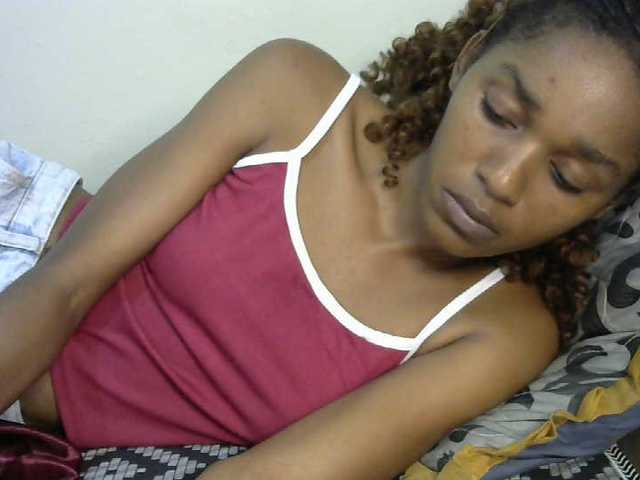 Truegirl2 live cam on BongaCams