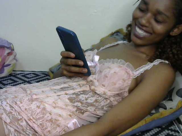 Truegirl2 live cam on BongaCams