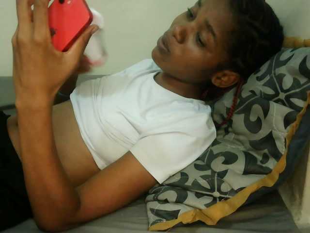 Truegirl2 live cam on BongaCams