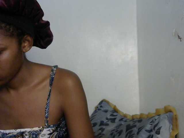Truegirl2 live cam on BongaCams