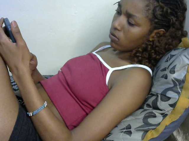 Truegirl2 live cam on BongaCams