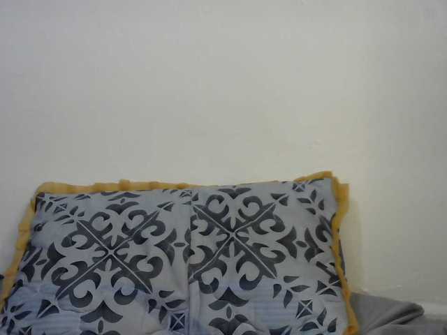 Truegirl2 live cam on BongaCams