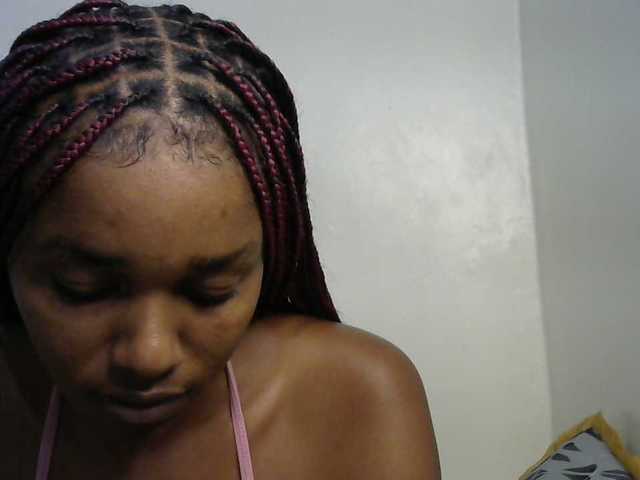 Truegirl2 live cam on BongaCams
