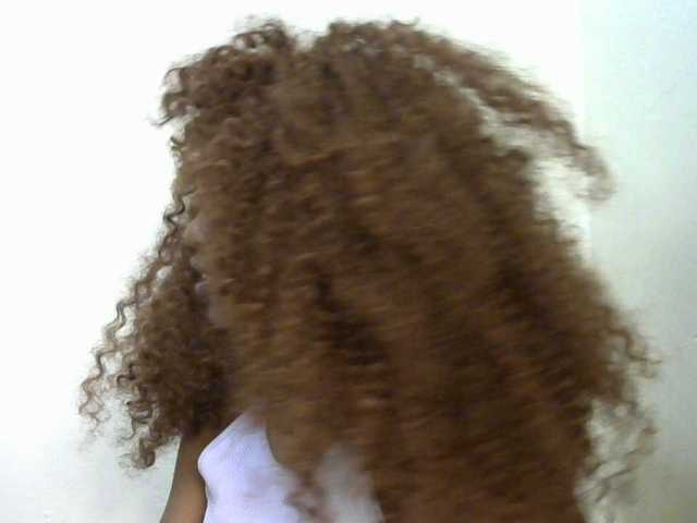 Truegirl2 live cam preview