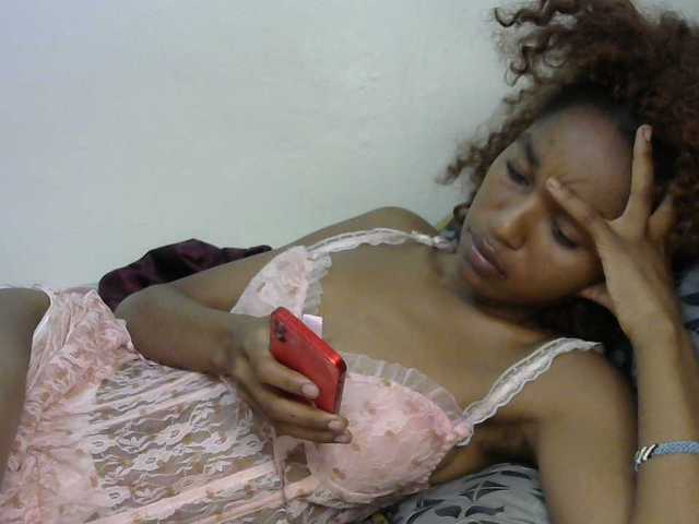 Truegirl2 live cam on BongaCams