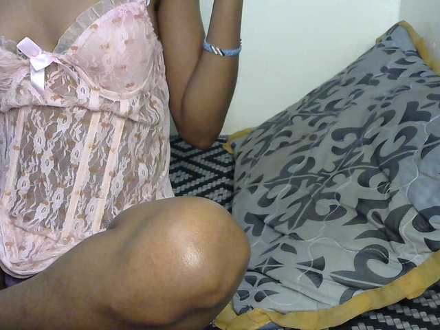 Truegirl2 live cam on BongaCams