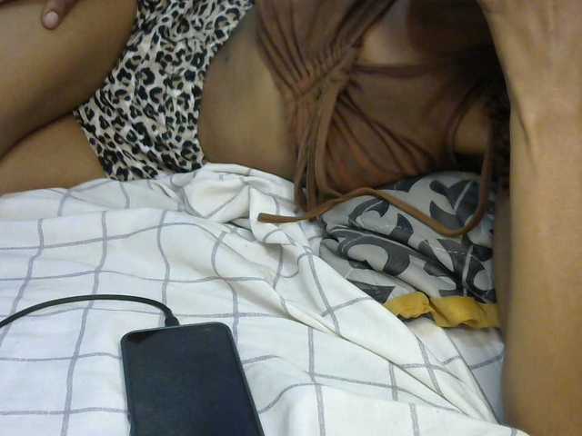Truegirl2 live cam on BongaCams