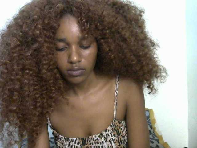 Truegirl2 live cam on BongaCams