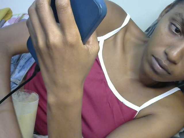 Truegirl2 live cam on BongaCams