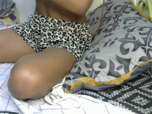 Truegirl2 live cam on BongaCams