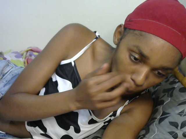 Truegirl2 live cam on BongaCams