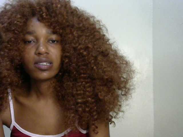 Truegirl2 live cam on BongaCams