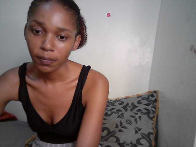 Truegirl2 live cam on BongaCams