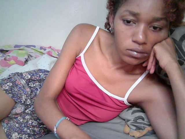 Truegirl2 live cam on BongaCams