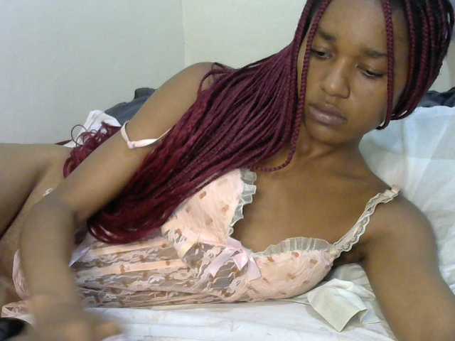 Truegirl2 live cam on BongaCams