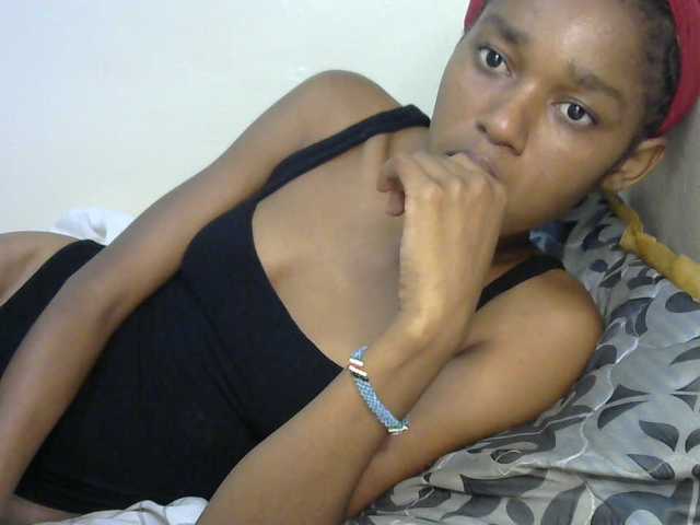 Truegirl2 live cam on BongaCams