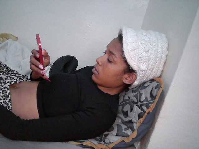 Truegirl2 live cam on BongaCams