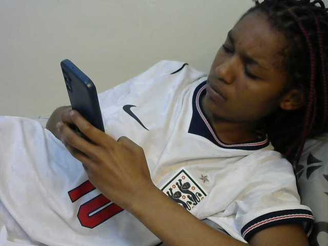 Truegirl2 live webcam show