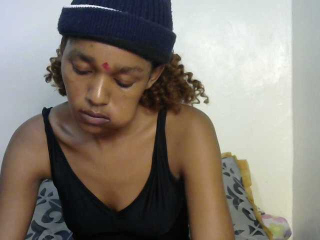 Truegirl2 live cam on BongaCams