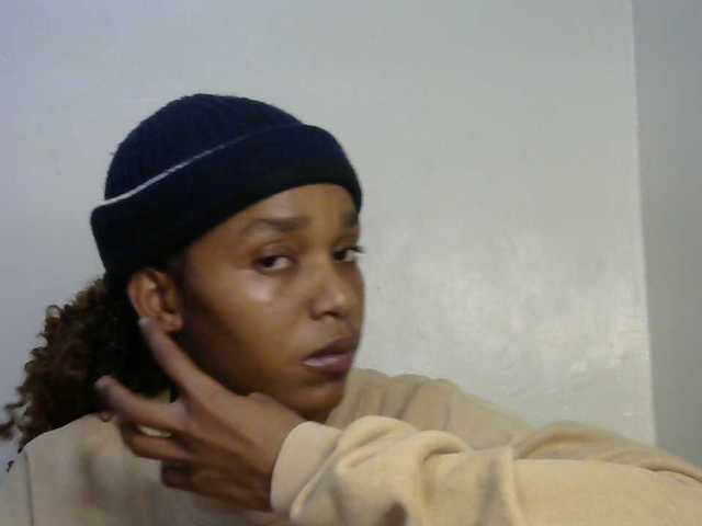 Truegirl2 live cam on BongaCams