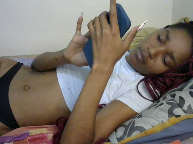 Truegirl2 live cam on BongaCams