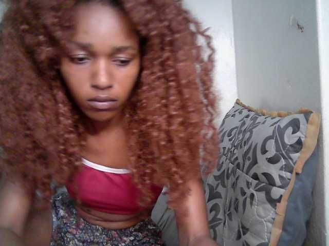 Truegirl2 live cam on BongaCams