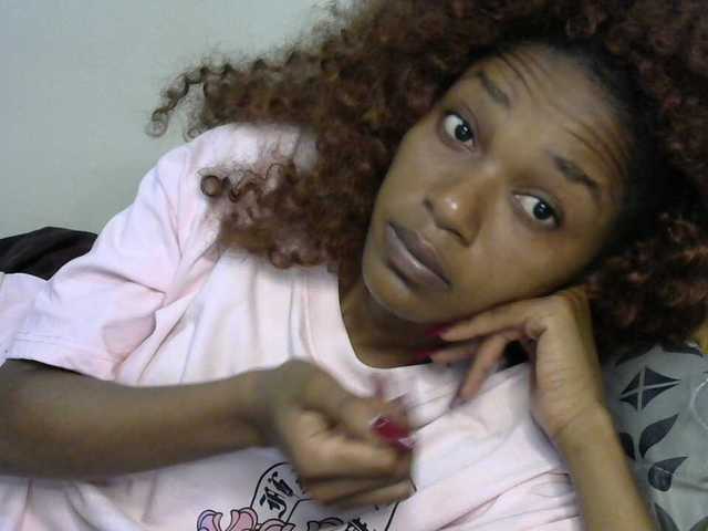 Truegirl2 live cam preview
