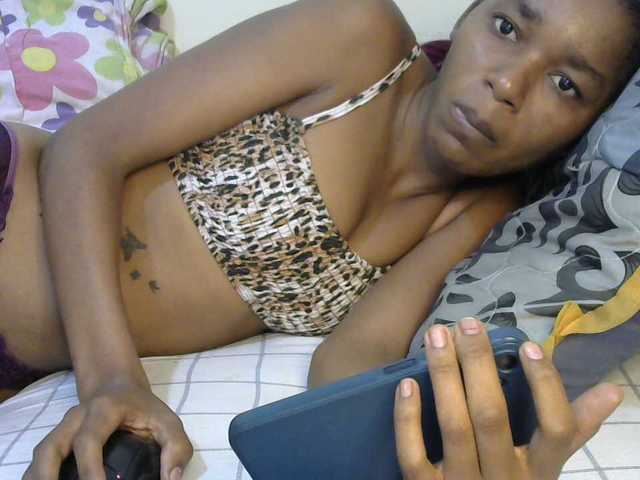 Truegirl2 live cam on BongaCams