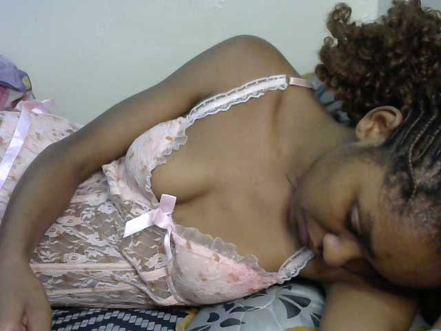 Truegirl2 live cam on BongaCams