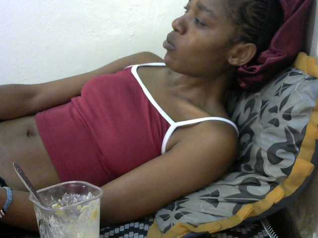 Truegirl2 live cam on BongaCams