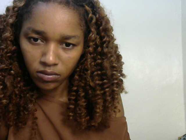 Truegirl2 live cam on BongaCams