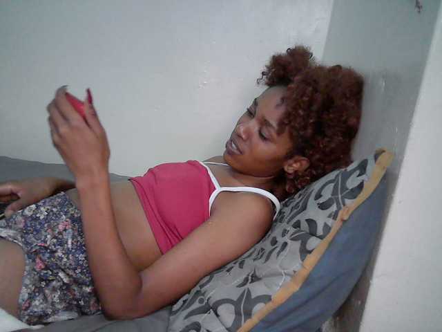 Truegirl2 live cam on BongaCams