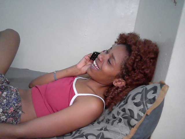 Truegirl2 live cam on BongaCams