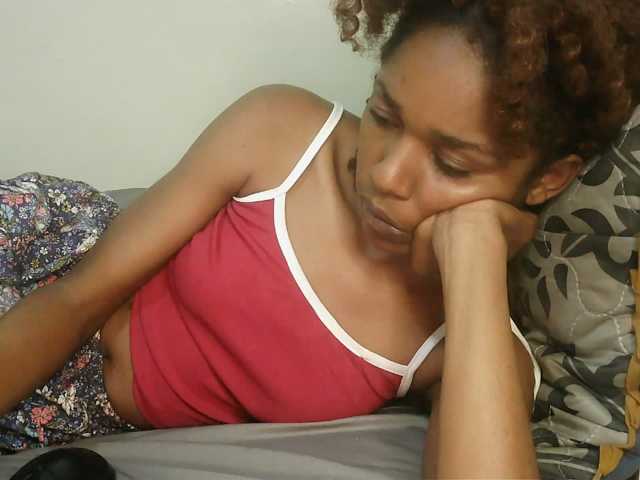 Truegirl2 live cam on BongaCams