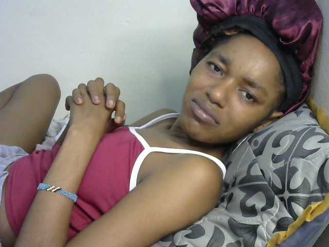 Truegirl2 live cam on BongaCams
