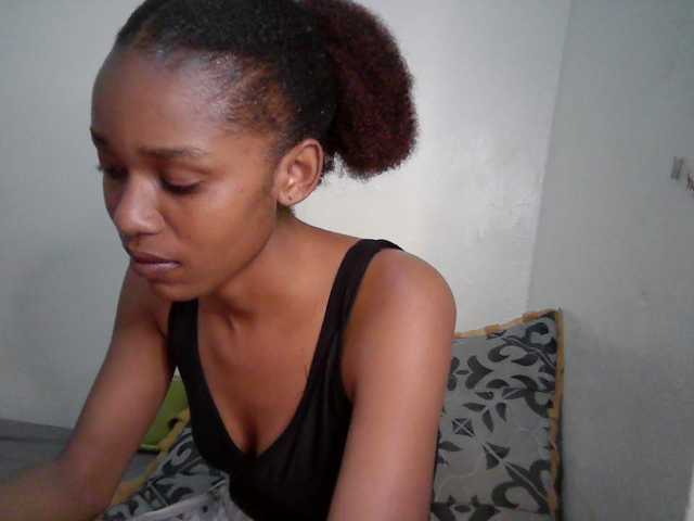 Truegirl2 live cam on BongaCams