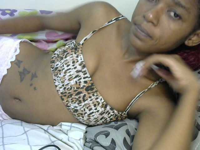 Truegirl2 live cam on BongaCams