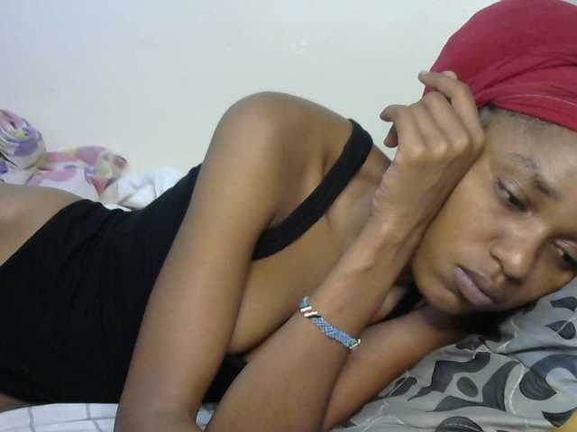 Truegirl2 live cam on BongaCams